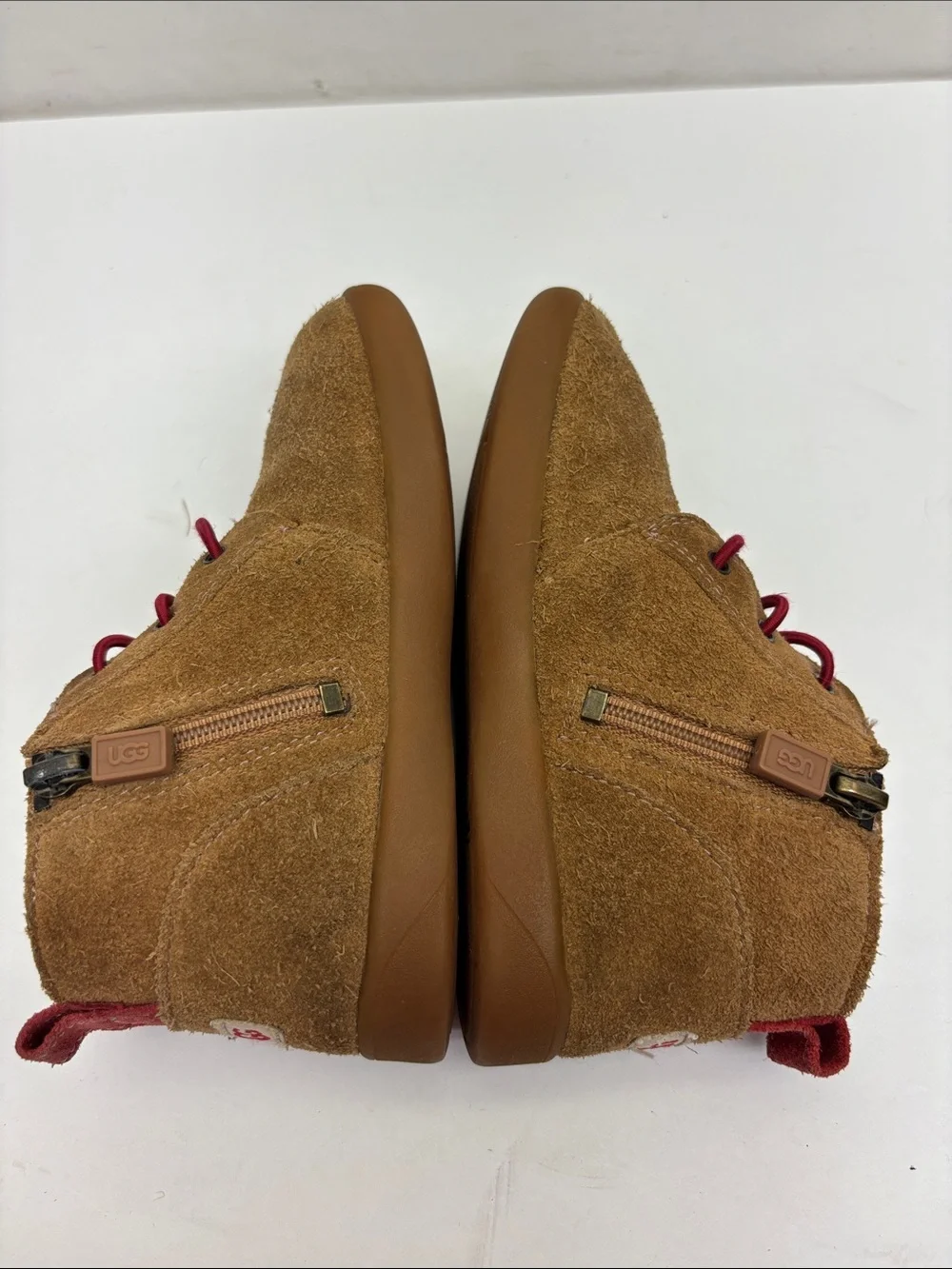 UGG Brown Suede Kids Boots with Red Laces, size 11 for toddler boy, box 74